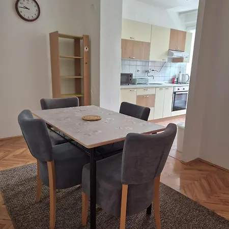 Apartamento Apartman Pasarela - Mirna Lokacija U Centru Bihać