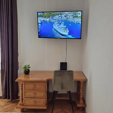 Apartman Pasarela - Mirna Lokacija U Centru شقة بيهاتش